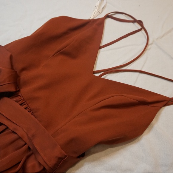 Beautiful flawy dress. Peach in color. In perfect condition and perfect. - Picture 8 of 8